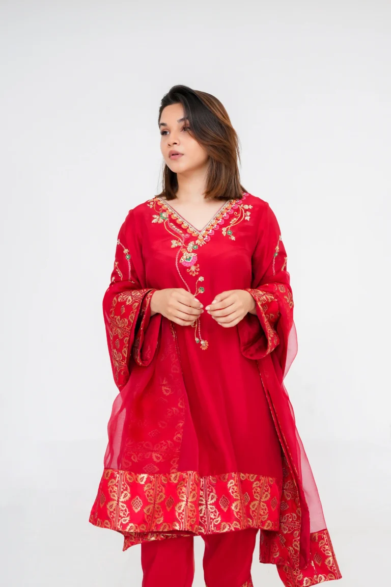 Luxurious Red 3-Piece Jamawar Pure Silk Suit